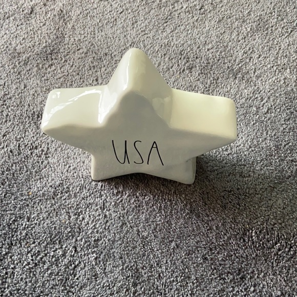 Rae Dunn USA Medium Star